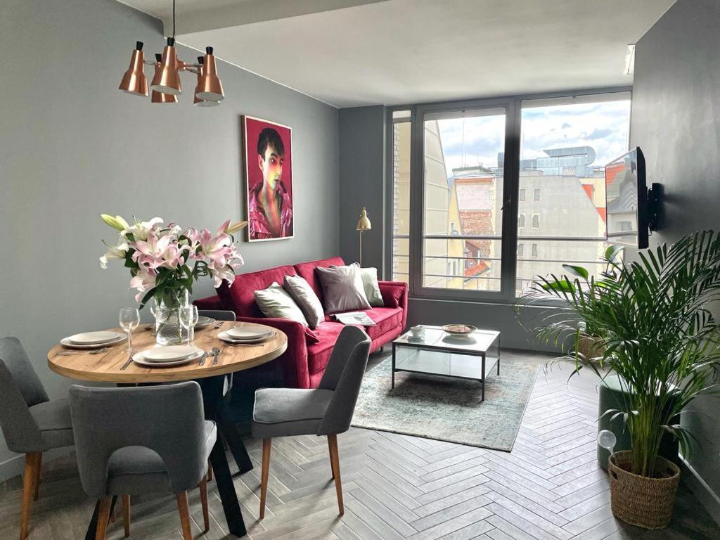 Oomph Wroclaw Deluxe Apt Ruska Daire Dış mekan fotoğraf